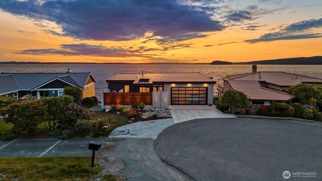 1104 Bayshore Drive, Camano Island, WA 98282