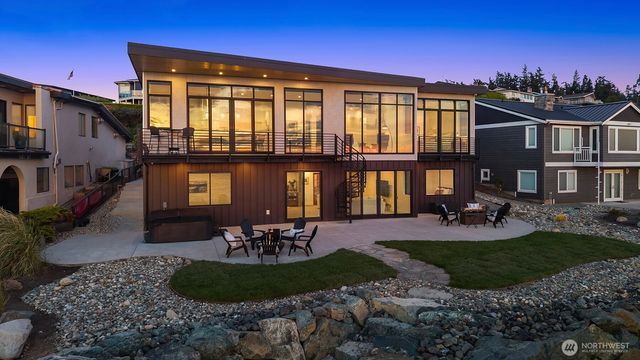1104 Bayshore Drive, Camano Island, WA 98282
