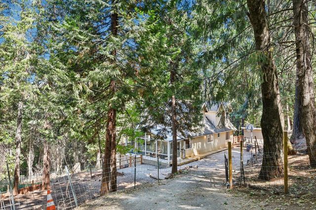 2737 Birch Ave, Camino, CA 95709