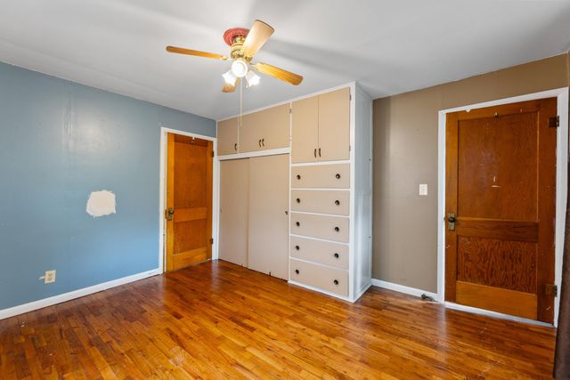 415 E 4th, Newton, KS 67114