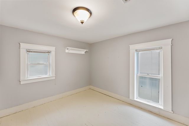 415 E 4th, Newton, KS 67114