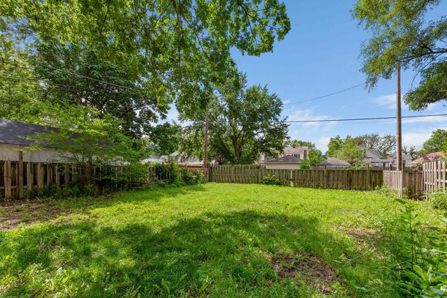 415 E 4th, Newton, KS 67114