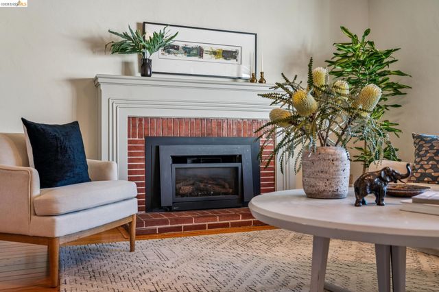 5830 Sutter Ave, Richmond, CA 94804