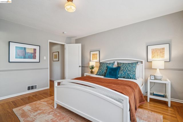 5830 Sutter Ave, Richmond, CA 94804