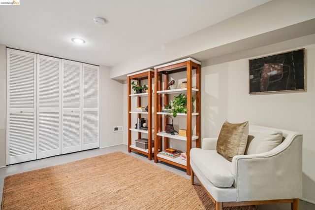 5830 Sutter Ave, Richmond, CA 94804