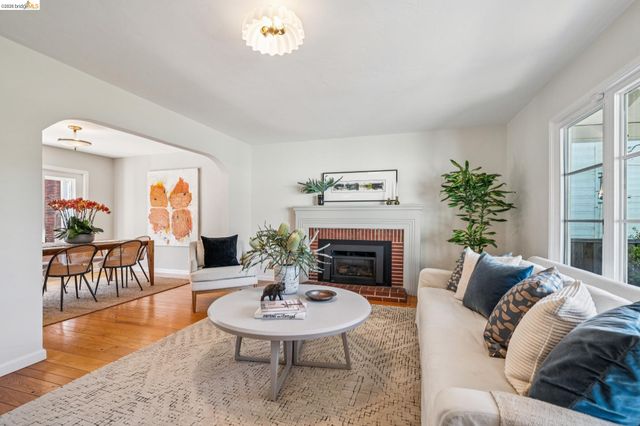 5830 Sutter Ave, Richmond, CA 94804