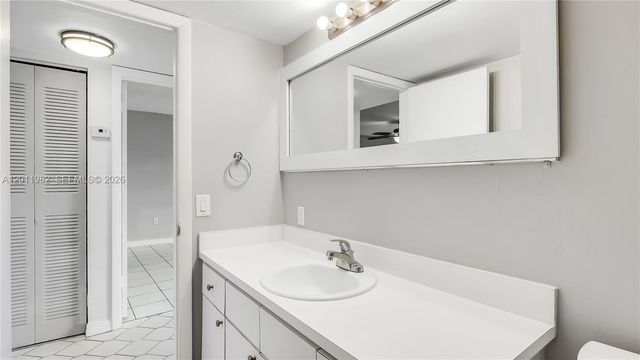 7231 Miami Lakes Dr C5, Miami Lakes, FL 33014