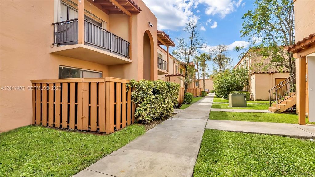 7231 Miami Lakes Dr C5, Miami Lakes, FL 33014