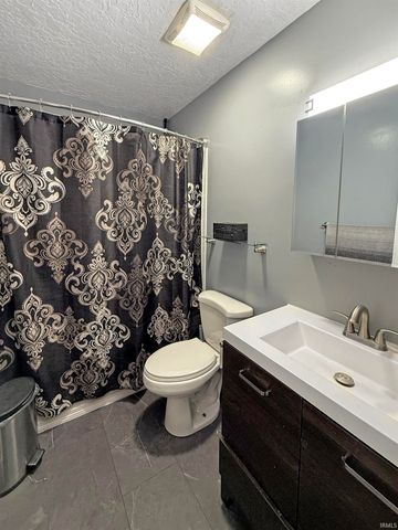 6699 Heritage Drive, Newburgh, IN 47630