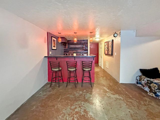 6699 Heritage Drive, Newburgh, IN 47630