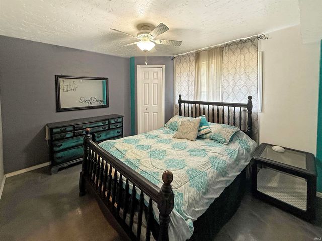 6699 Heritage Drive, Newburgh, IN 47630