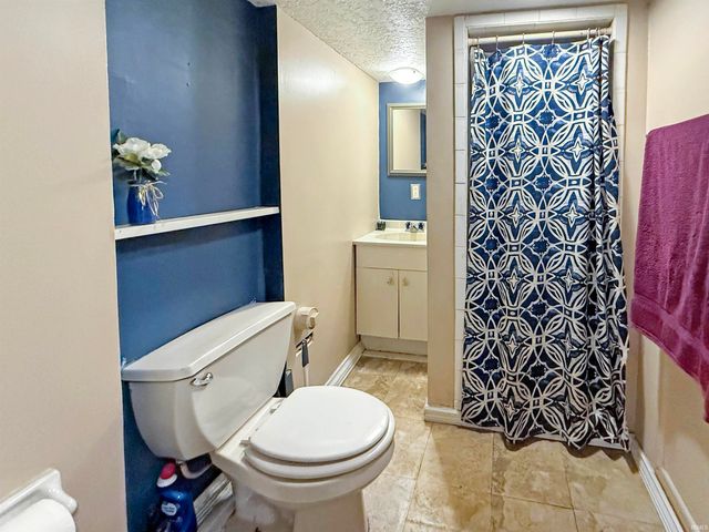 6699 Heritage Drive, Newburgh, IN 47630