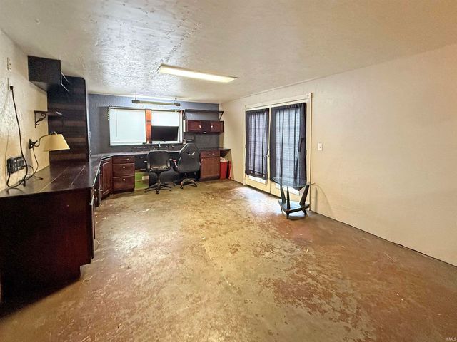 6699 Heritage Drive, Newburgh, IN 47630