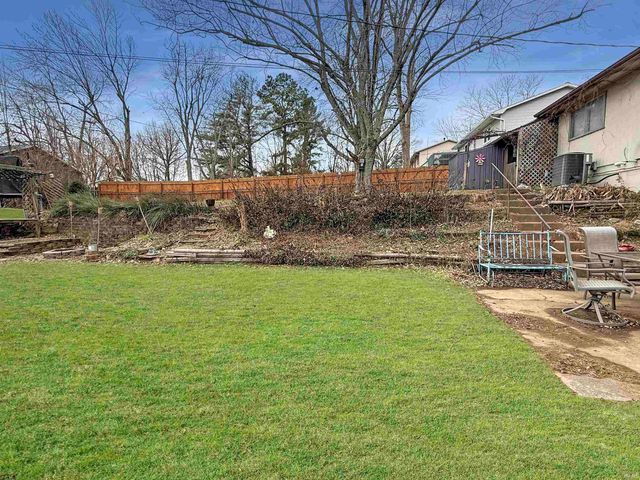 6699 Heritage Drive, Newburgh, IN 47630