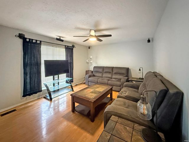 6699 Heritage Drive, Newburgh, IN 47630