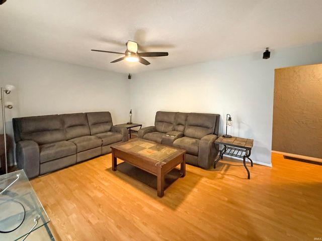 6699 Heritage Drive, Newburgh, IN 47630