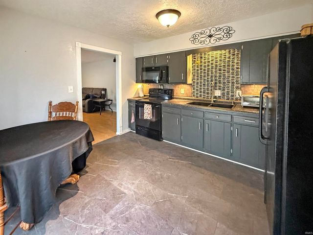 6699 Heritage Drive, Newburgh, IN 47630