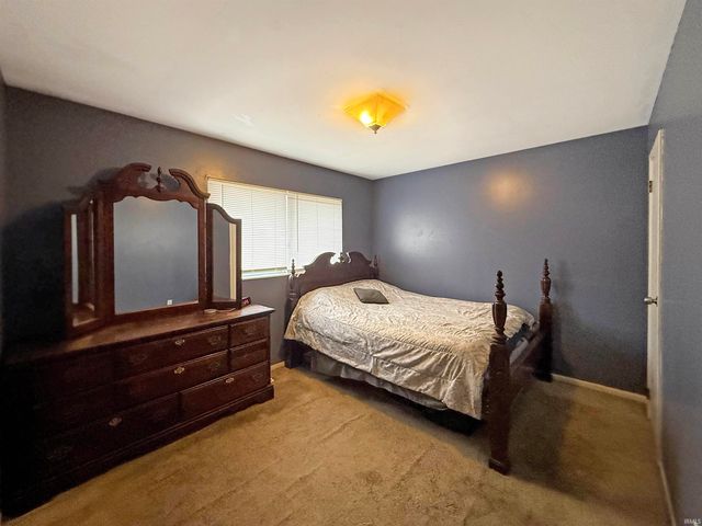 6699 Heritage Drive, Newburgh, IN 47630