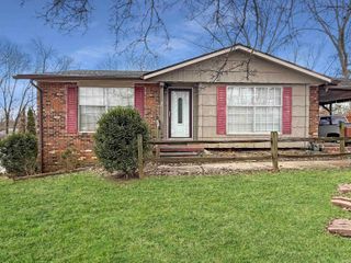 6699 Heritage Drive, Newburgh, IN 47630