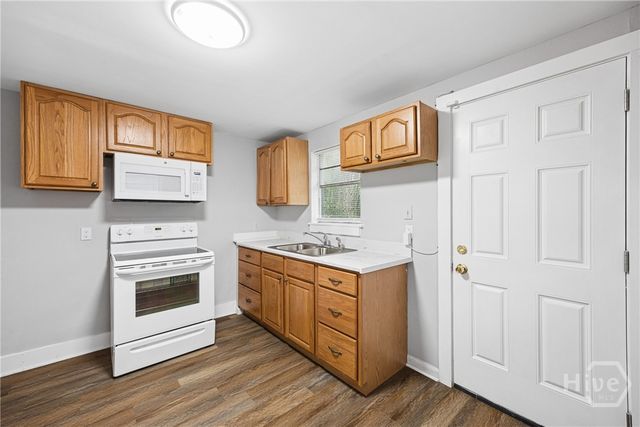 2107 Augusta Avenue, Savannah, GA 31415