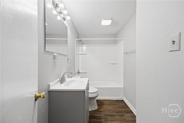 2107 Augusta Avenue, Savannah, GA 31415