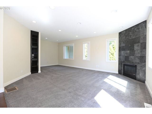 16108 Se GOOSEHOLLOW Dr, Damascus, OR 97089