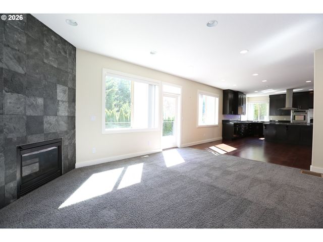 16108 Se GOOSEHOLLOW Dr, Damascus, OR 97089