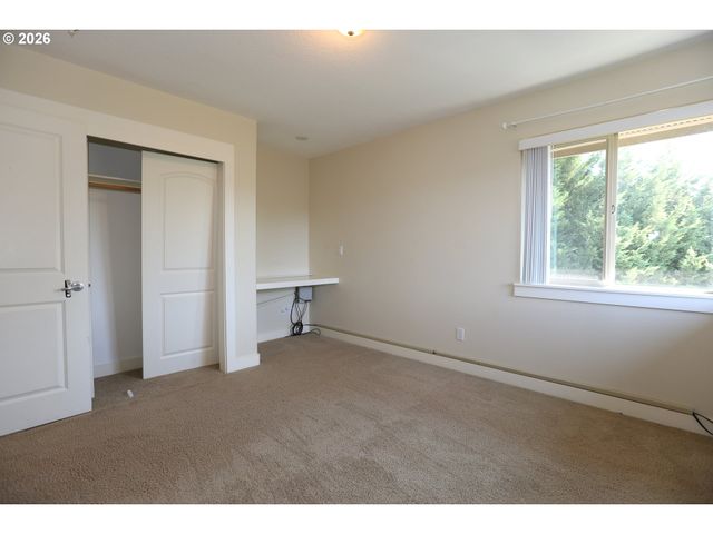 16108 Se GOOSEHOLLOW Dr, Damascus, OR 97089
