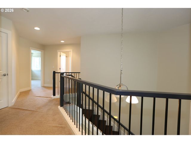 16108 Se GOOSEHOLLOW Dr, Damascus, OR 97089