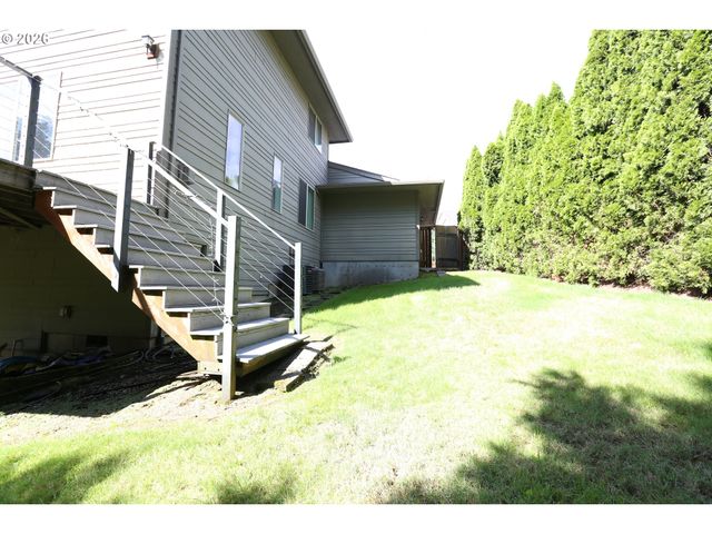16108 Se GOOSEHOLLOW Dr, Damascus, OR 97089