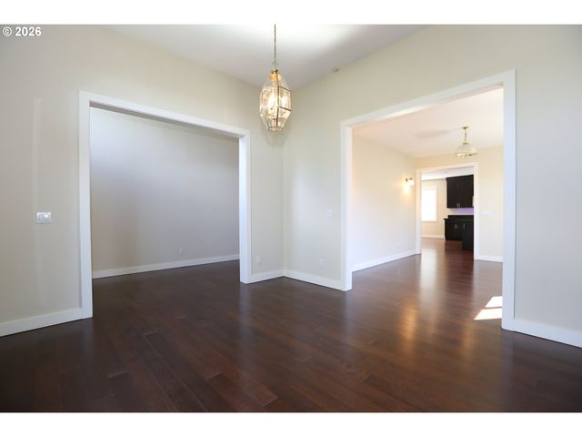 16108 Se GOOSEHOLLOW Dr, Damascus, OR 97089