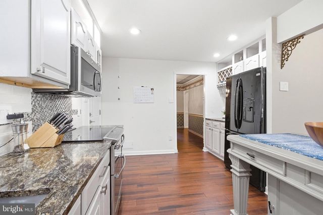 4417 WAKEFIELD CHAPEL RD, Annandale, VA 22003