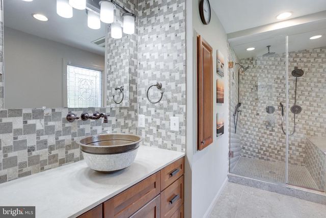 4417 WAKEFIELD CHAPEL RD, Annandale, VA 22003