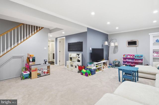 4417 WAKEFIELD CHAPEL RD, Annandale, VA 22003