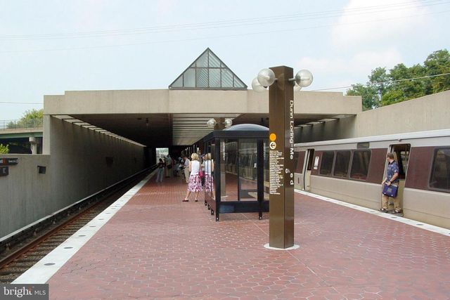 4417 WAKEFIELD CHAPEL RD, Annandale, VA 22003