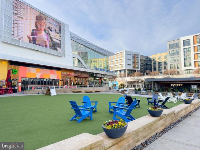 4417 WAKEFIELD CHAPEL RD, Annandale, VA 22003