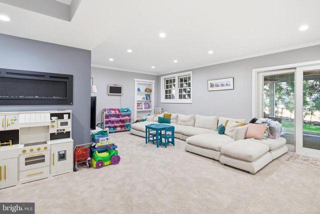 4417 WAKEFIELD CHAPEL RD, Annandale, VA 22003