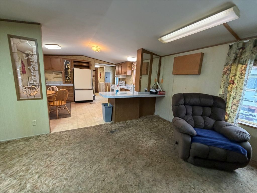 1255 Frontage Road 18, Columbia Falls, MT 59912
