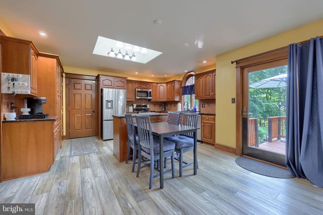 1701 HICKORY DR, Lebanon, PA 17042