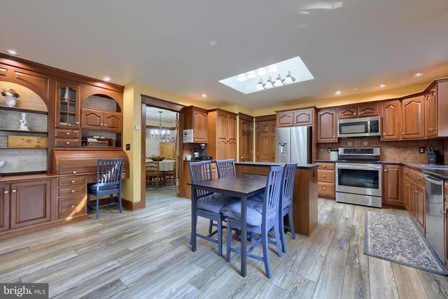 1701 HICKORY DR, Lebanon, PA 17042