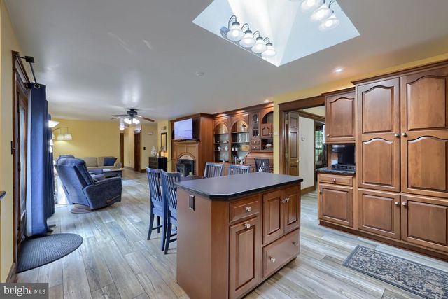 1701 HICKORY DR, Lebanon, PA 17042
