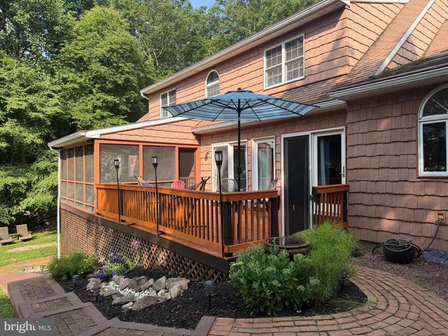 1701 HICKORY DR, Lebanon, PA 17042