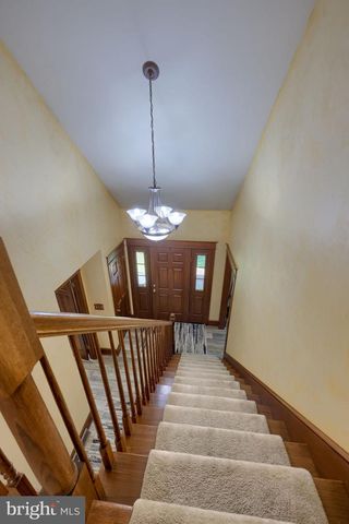 1701 HICKORY DR, Lebanon, PA 17042