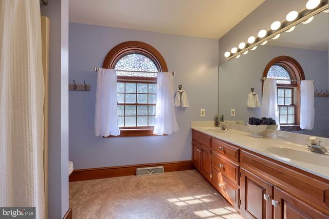 1701 HICKORY DR, Lebanon, PA 17042