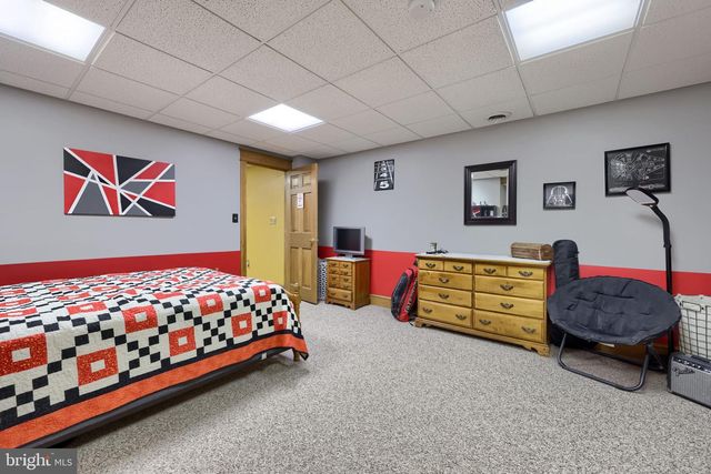 1701 HICKORY DR, Lebanon, PA 17042