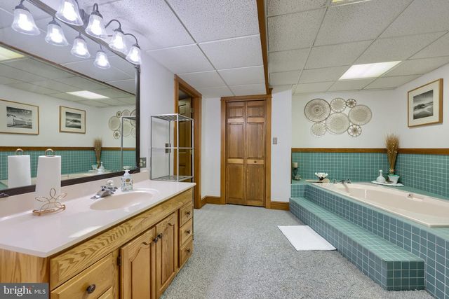 1701 HICKORY DR, Lebanon, PA 17042