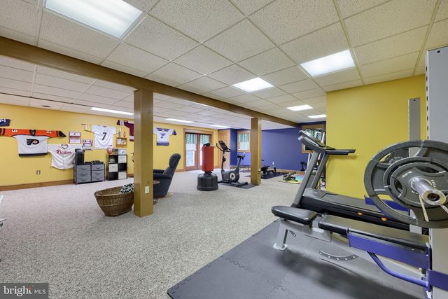 1701 HICKORY DR, Lebanon, PA 17042