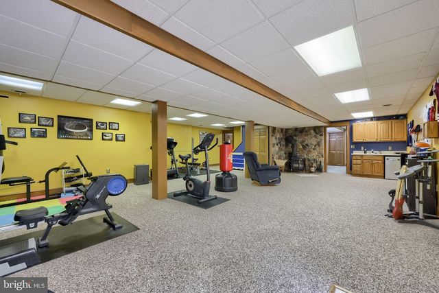 1701 HICKORY DR, Lebanon, PA 17042