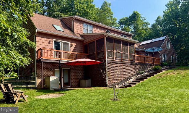 1701 HICKORY DR, Lebanon, PA 17042