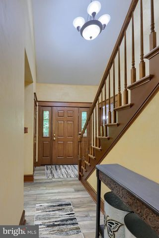 1701 HICKORY DR, Lebanon, PA 17042